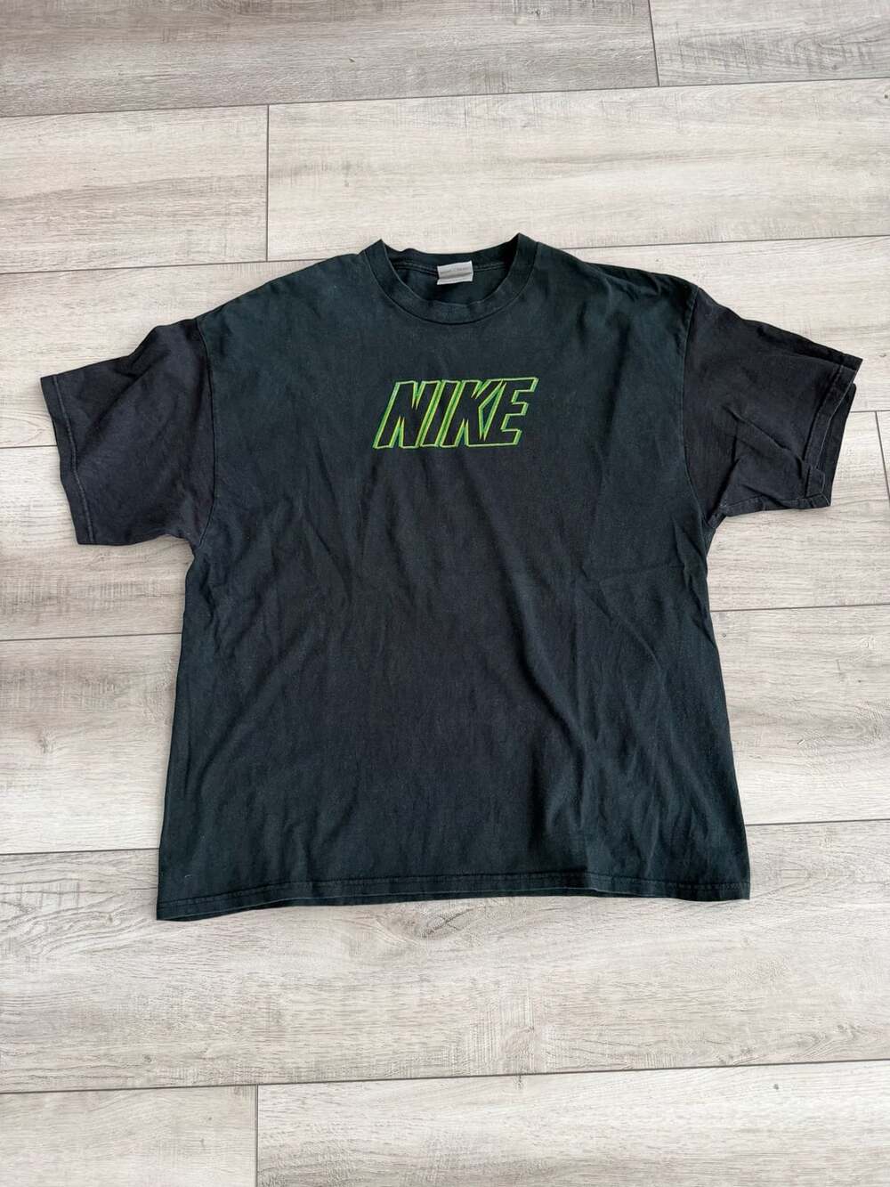 Y2K Nike Vintage Graphic T-Shirt Size XXL Black Green Logo Spellout